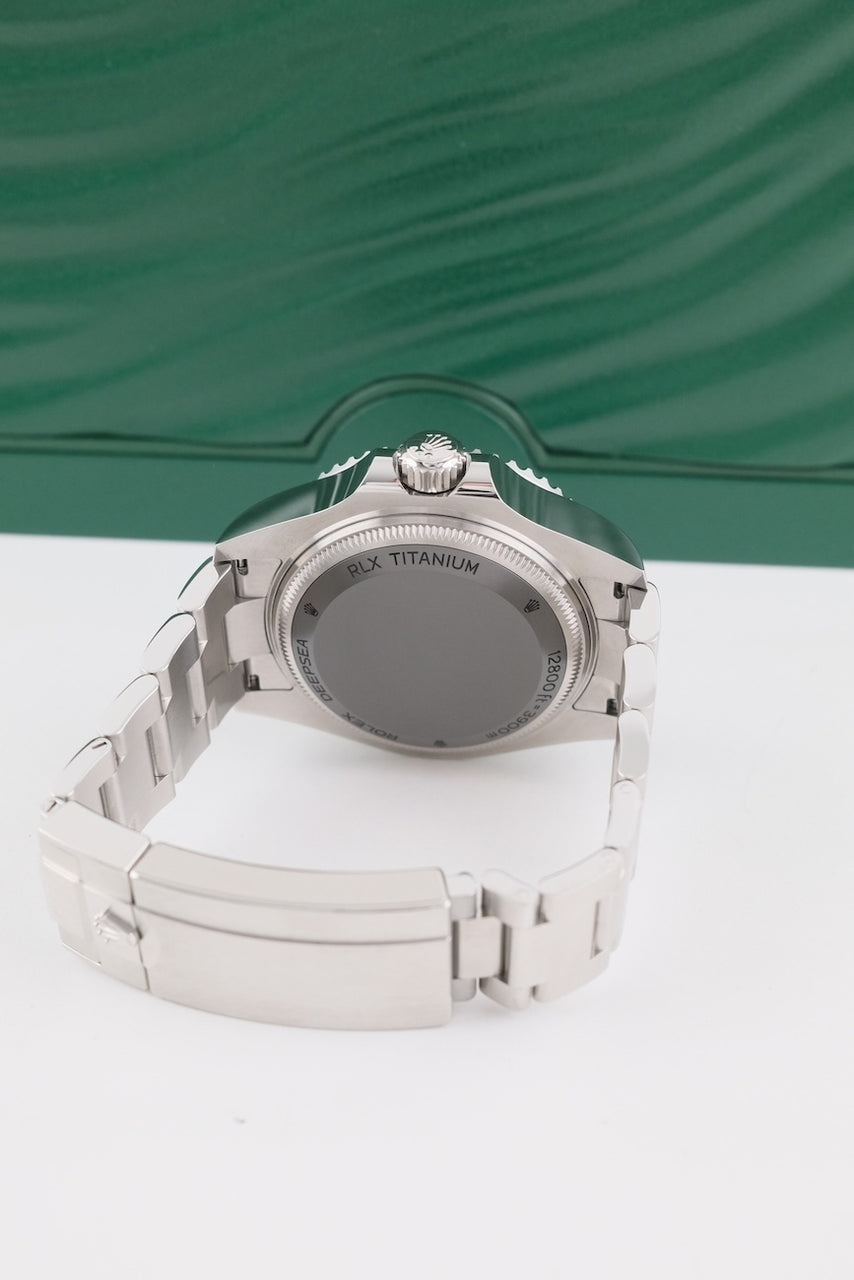 Sea-Dweller Deepsea 136660 Box + Papers