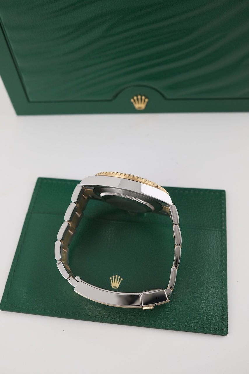 Submariner Date 126613LB Box + Papers Bluesy 2023