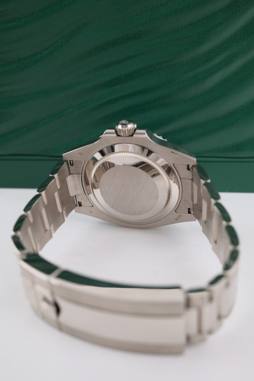 Submariner Date 126619LB Box + original Papers