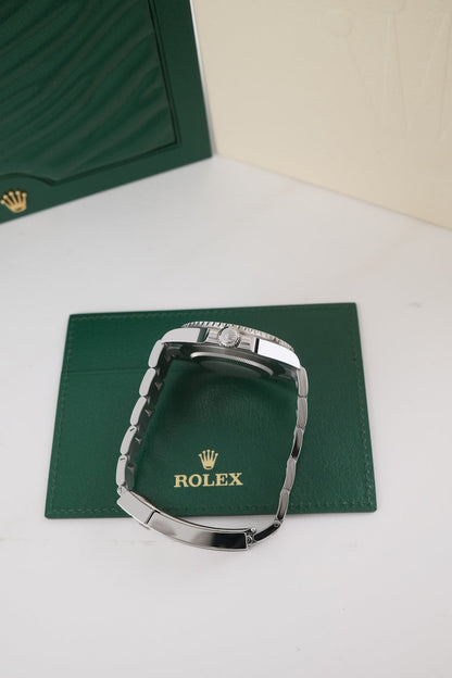 Submariner Date 126610LV Box + Papers 2024