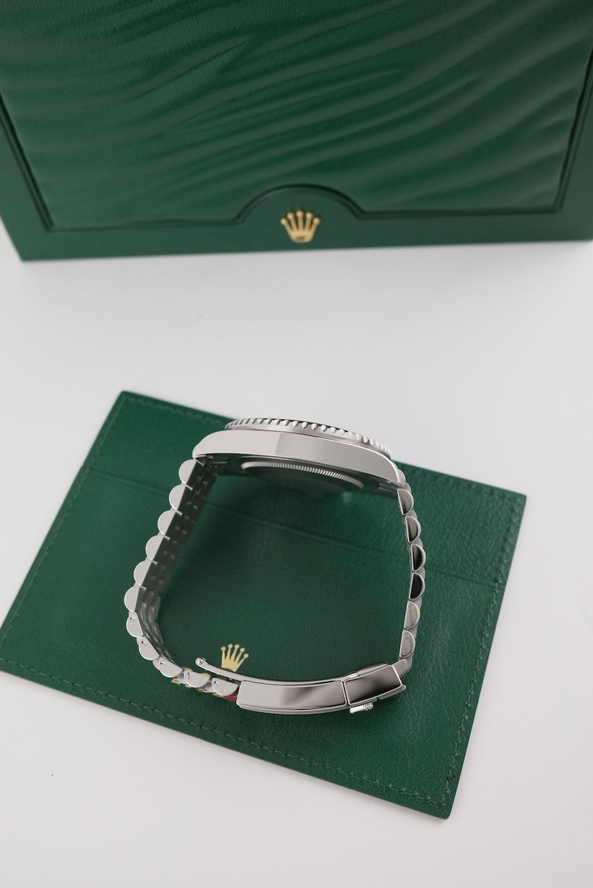 GMT-Master II 126710GRNR Box + Papers 2025 Bruce Wayne