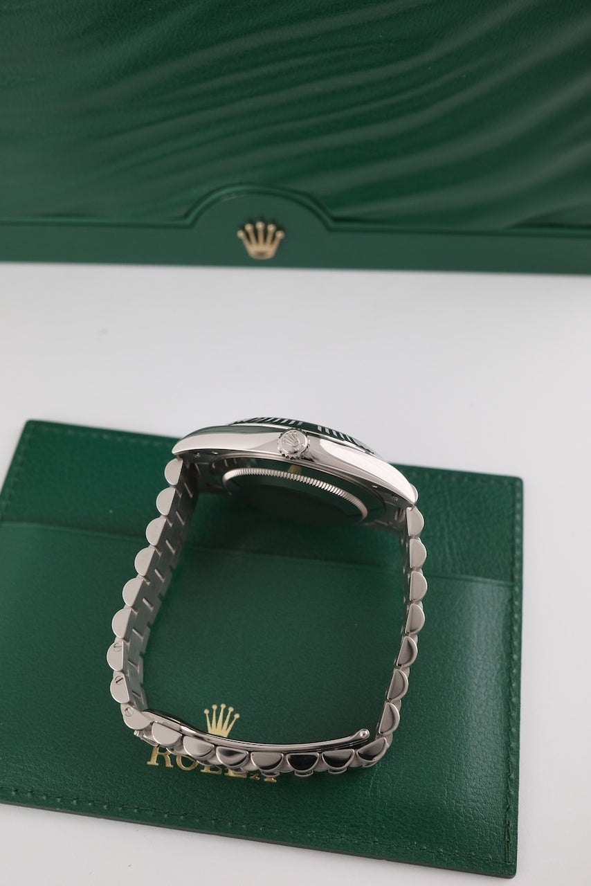 Day-Date 40 228239 Box + original Papers SERVICED Olive Dial 18k White Gold 2022
