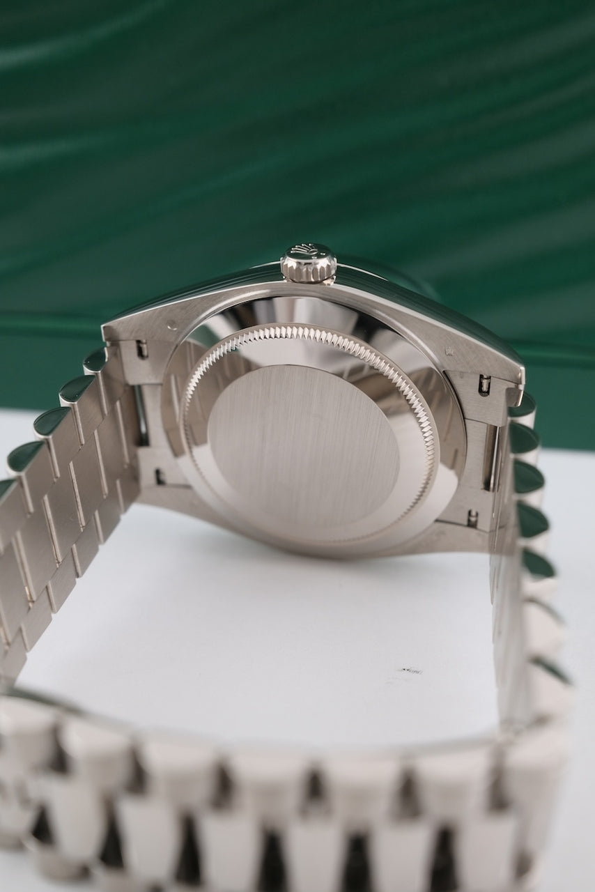 Day-Date 40 228239 Box + original Papers SERVICED Olive Dial 18k White Gold 2022