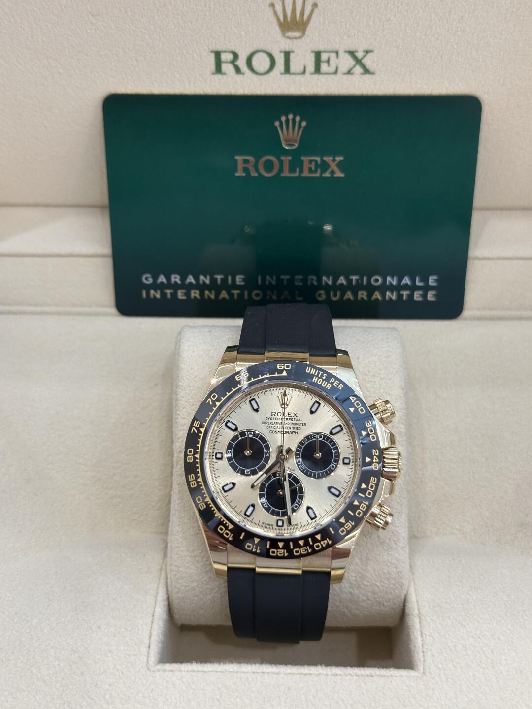Cosmograph Daytona — Yellow Gold — Cavalieri CV-126518LN