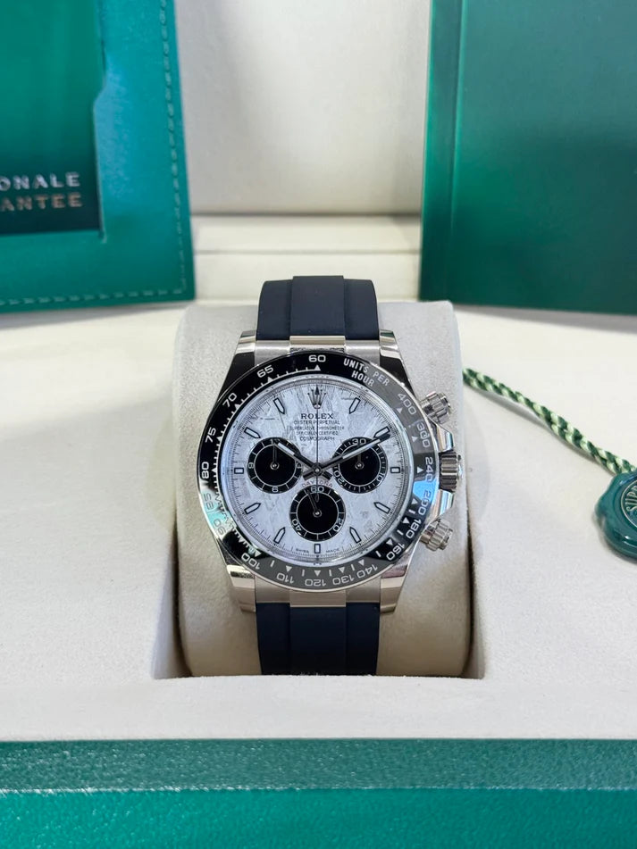 Cosmograph Daytona — White Gold Panda — Cavalieri CV-126519LN
